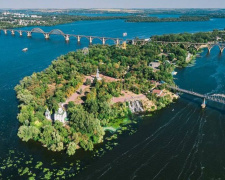 Монастирський острів у Дніпрі