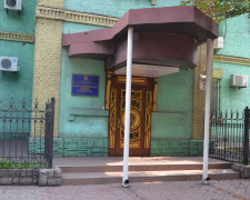 Вандалізм у Кам’янському: прокуратуру закидали яйцями й обписали гаражі - подробиці інциденту
