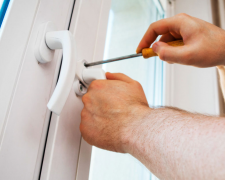 Прощавайте, протяги: як за 200 гривень «реанімувати» пластикові вікна після зими