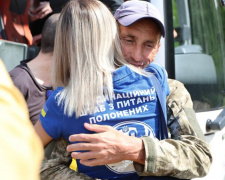 Довгоочікуване повернення: серед 103 звільнених з полону - 13 захисників з Дніпропетровщини