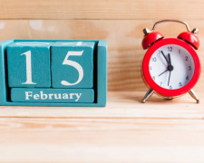 Сьогодні заборонено приходити без подарунків: традиції та прикмети 15 лютого