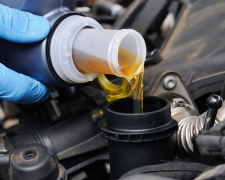 Коли міняти мастило в двигуні: чому правило «раз на 10 тисяч» більше не працює