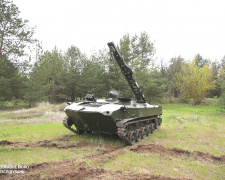 На Дніпропетровщині передали ЗСУ російський БРЕМ-Д