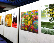 «Жива струна»: у Кам&#039;янському відкрили виставку, яка розповідає про незламність кобзарства