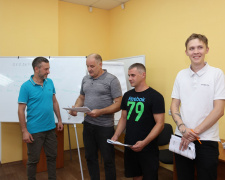 Новий рівень безпеки: керівників Каметсталі навчають працювати з рухомими механізмами