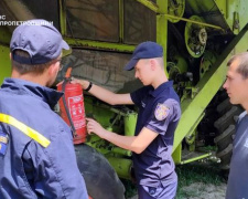 Рятувальники Кам’янського району нагадали аграріям про пожежну безпеку під час жнив