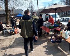 Війна не виправдовує безлад:  комунальники Кам&#039;янського провели рейд по стихійних ринках