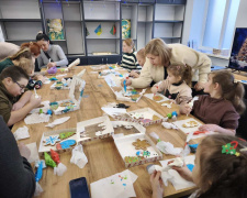 Пряникове диво для малечі з Авдіївки: у Кам’янському відбувся святковий майстер-клас