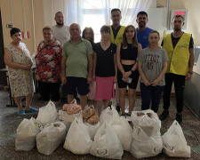 Волонтери відвідали кам&#039;янчан-ВПО у гуртожитку