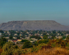 &quot;За териконами&quot;: відвали Дніпропетровщини перетворились на стратегічні символи епохи