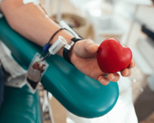  Центр крові у Кам'янському працюватиме в суботу: містян кличуть стати донорами 