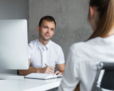 Ринок праці Дніпропетровщини: перелік найзатребуваніших професій у березні