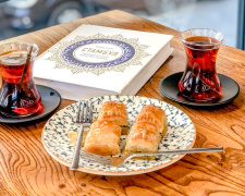 Смак Сходу на вашій кухні: рецепт двох турецьких десертів без духовки