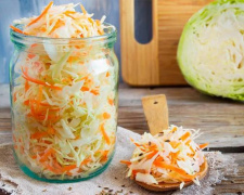 Зростаючий Місяць і “чоловічі” дні: коли квасити капусту у лютому 2026