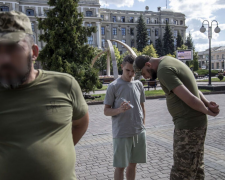 Смартфони поза законом: чому в ТЦК діє сувора заборона на мобільні телефони