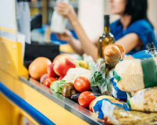 Замість утилізації — на стіл: як в Україні запрацює «фудбенкінг» та хто отримає безкоштовні продукти