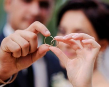 Весільний бум на Дніпропетровщині: скільки пар одружилися за тиждень