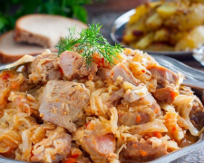 Приготуйте тушковану молоду капусту з яйцями — ніжна весняна вечеря