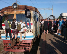 Ігри зі смертю заради селфі: чому серед українських підлітків шириться "зачепінг"