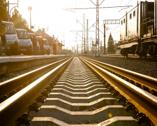 Мандруй за рахунок держави: Укрзалізниця возитиме безкоштовно  