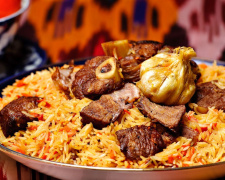 Смачна та проста вечеря - швидкий плов: готуємо прямо на сковороді