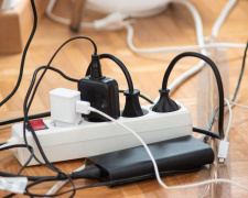 Ніколи не вимикайте ці прилади з розетки - список від експертів вас здивує