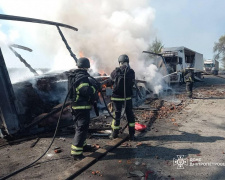  Окупанти вдарили по автобусу з дітьми у Кам'янському районі