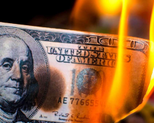 Кінець епохи долара: Bloomberg прогнозує багатополярну валютну систему та відхід світу від США