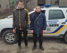 Загрожує до десяти років ув&#039;язнення - у Кам&#039;янському затримали двох чоловіків із коноплями