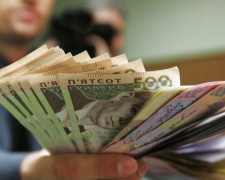 Дніпропетровщина обігнала більшість областей за рівнем зарплат - кому платять найбільше
