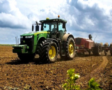 Попри обстріли та ризики: аграрії Дніпропетровщини засіяли понад мільйон гектарів ярих культур