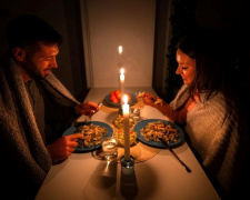 Мешканцям Кам’янського готують 10-годинні відключення світла: знайдіть свою адресу у списку на 12 березня