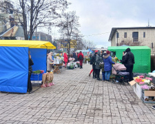 Квітковий ажіотаж у Кам'янському: скільки коштує весняний настрій до Міжнародного жіночого дня