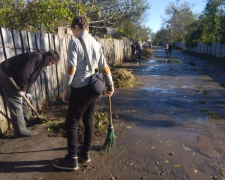 Спільними зусиллями до чистоти: мешканці Кам&#039;янського активно взялися за впорядкування міста