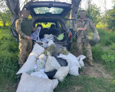 Рибальські сітки дніпропетровських браконьєрів передали військовим на фронт