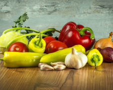 Це точно вас здивує: 5 звичних овочів, які ніколи не слід смажити