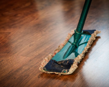 Спробуйте секретний лайфхак для швидкого та ефективного миття підлоги