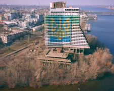Дніпровський готель Парус в американському хорорі