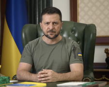 Гроші на картки та «знижка» на АЗС: Зеленський анонсував масштабну квітневу підтримку для мільйонів українців