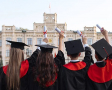 Диплом бакалавра за три роки: у МОН пояснили, коли та за яких умов