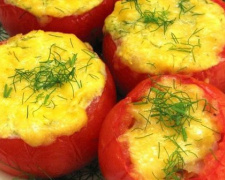  «Літо на дієті»: готуємо помідори, фаршировані рисом та зеленню 