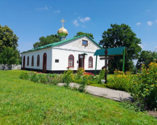 У храмі на Дніпропетровщині побачили образ Богородиці на піску