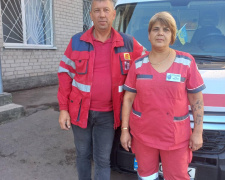 Непередбачувані пологи: хлопчик з&#039;явився на світ в кареті швидкої допомоги завдяки кам&#039;янським медикам