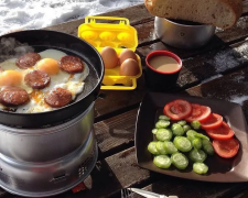 Як приготувати їжу без електрики та газу: прості та безпечні способи