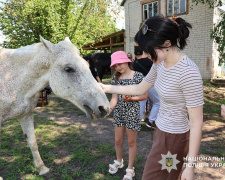 Ветерани та діти відвідали кінну ферму