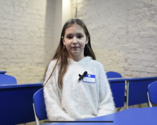 Соціальна адаптація через освіту: як 10-річна переселенка з Авдіївки опановує французьку мову в Дніпрі