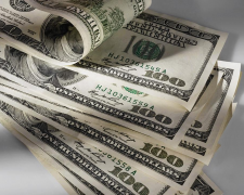 Не хочуть брати: які долари зобов&#039;язані приймати банки, незважаючи на старий зразок