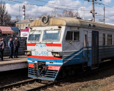 Укрзалізниця відновили рух деяких приміських поїздів з Дніпра до Кам'янського та П’ятихаток - подробиці
