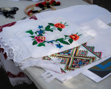 У Кам’янському відкриють виставку «Рушник Надії», присвячену полоненим та зниклим безвісти захисникам