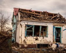 Пошкоджено близько 50 будинків - після обстрілу на місці дачного кооперативу у Кам&#039;янському руїни і згарище
